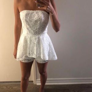 ✨Host Picked✨ White Romper